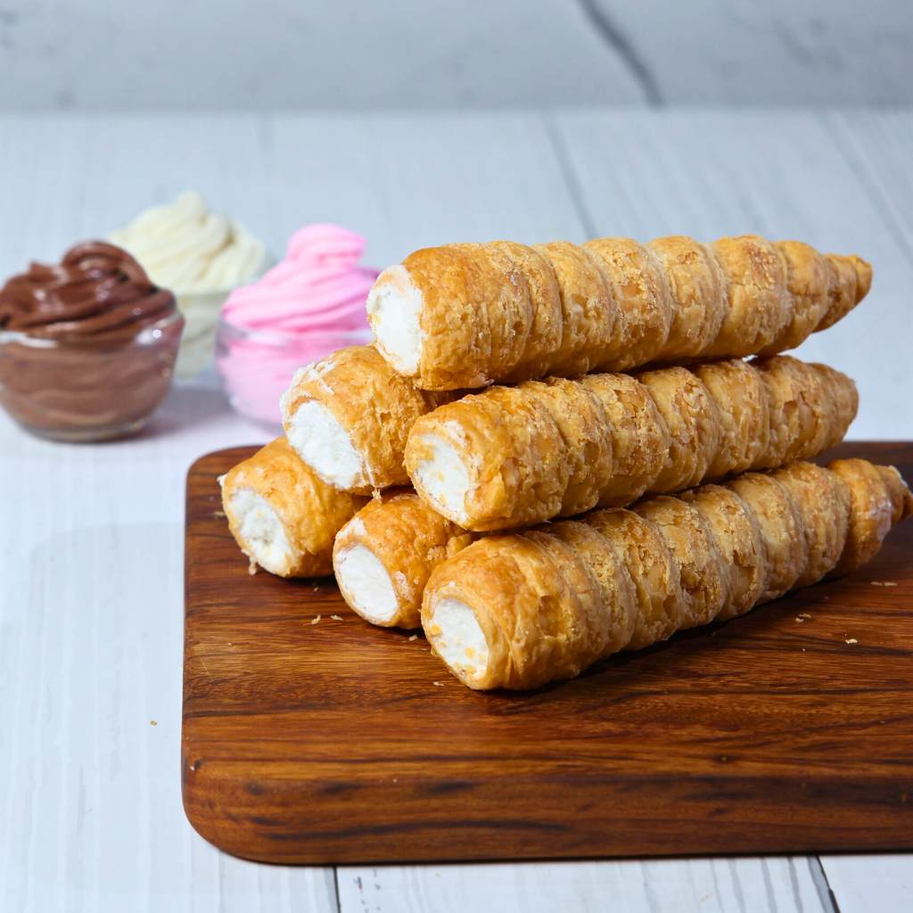 Cream Roll — Puffs & Patties